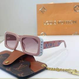 Picture of Louis Vuitton Sunglasses _SKUfw76300403fw